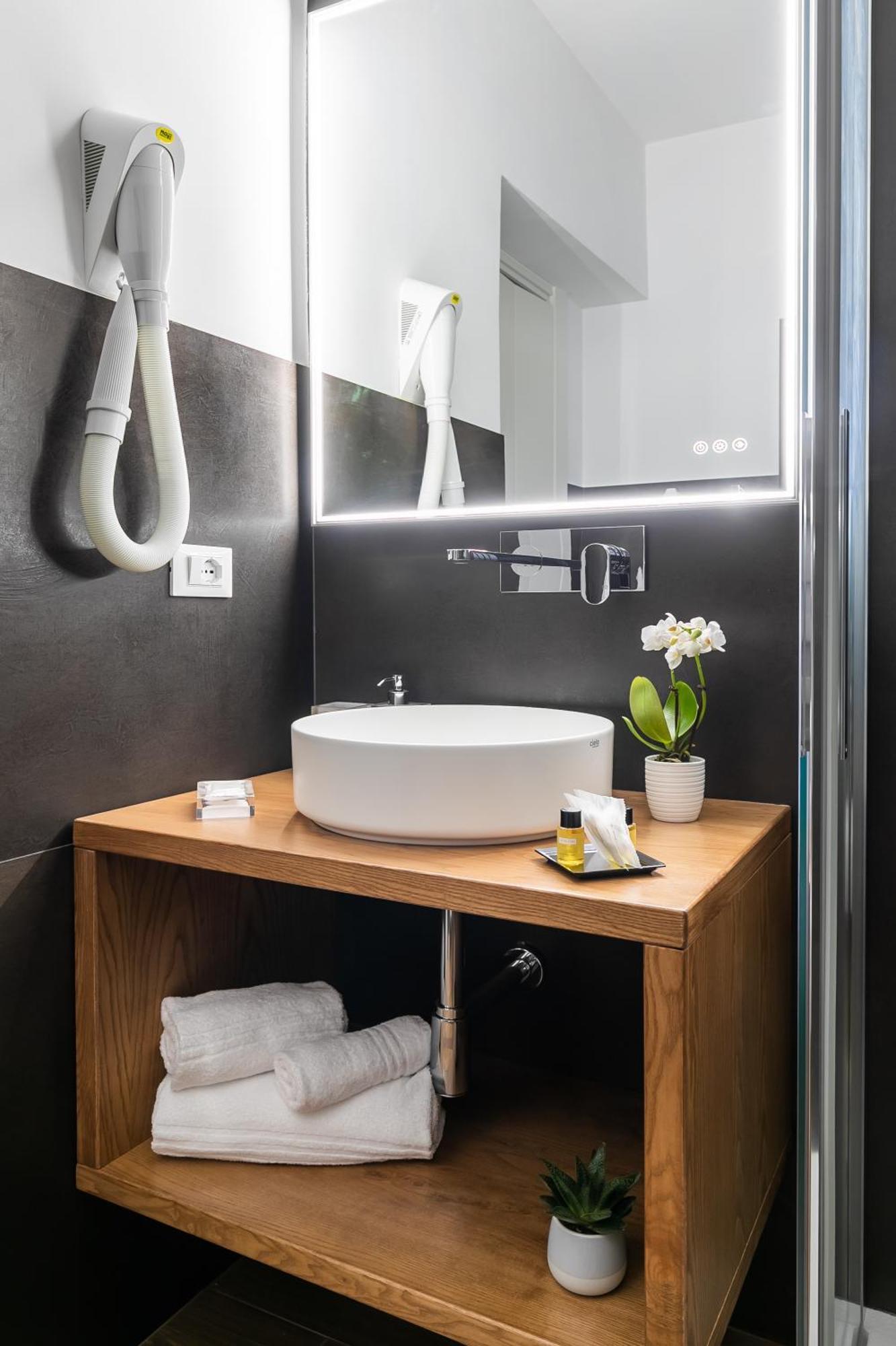 Briseide Boutique Rooms Colosseum Rome Bagian luar foto